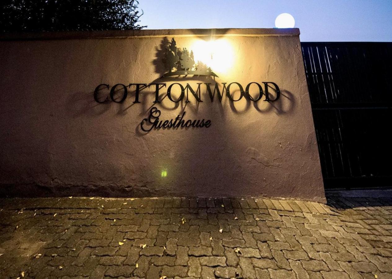 Cottonwood Guesthouse Oasis 블룸폰테인 외부 사진